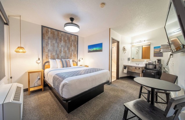 Hansen Inn & Cabins, Room, Single Queen, Ground Floor, No Pets, No Smoking