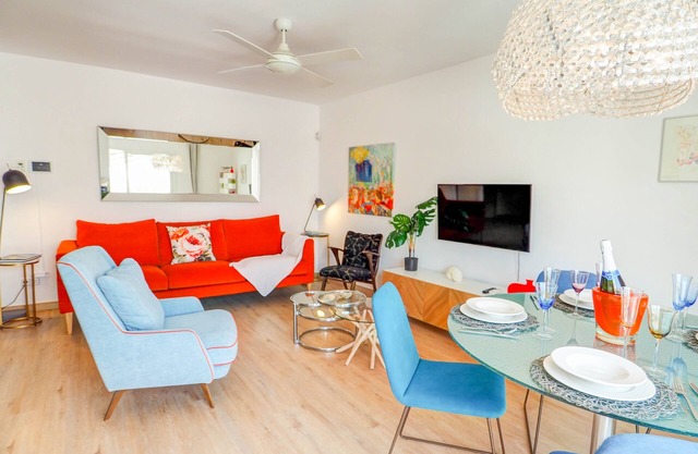 Happy Diamond by Hello Homes Sitges