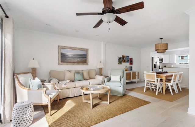 Harbor Breeze | 5 Minutes To Beach
