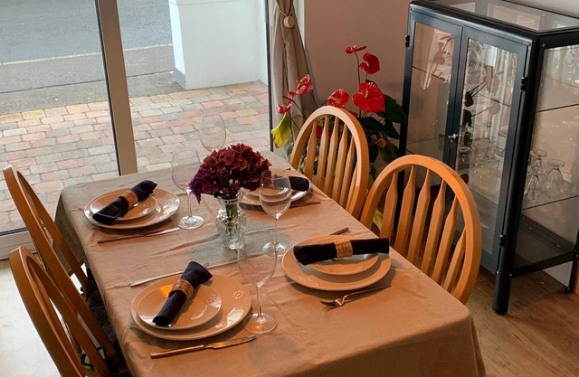 Harbour Sound. Coastal Apartment. Private parking & Patio. Great base to explore
