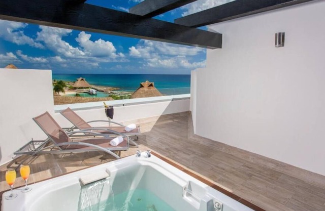 Hard Rock Riviera Maya Heaven Adults Only-Deluxe Sky Terrace w/ hot tub/King Bed