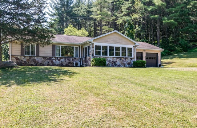Harlan's Creek Stone Lodge- State Game Lands & Pine Creek