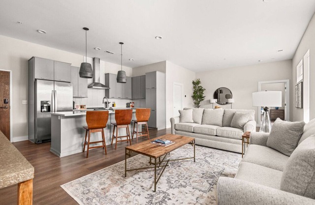 Harmony Loft Spacious condo near Vandy