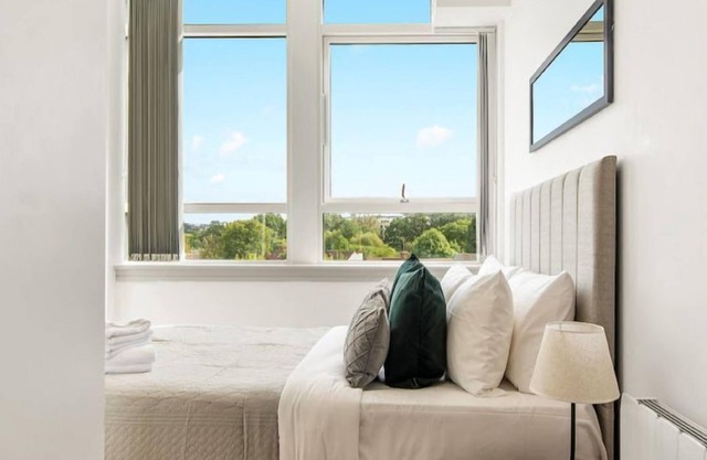Harrow Apartments by Interhome