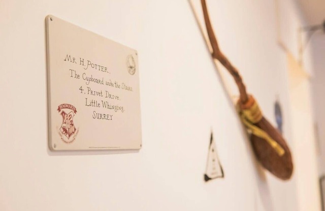 Harry Potter self check-in studio/Nespresso/Ne