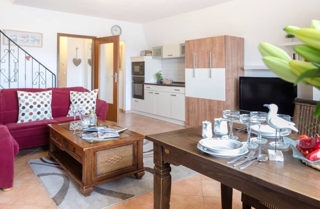 Haus Ornum: Großzügige 2 Zimmer-maisonettewhg. für 2-4 Personen mit Schwimmbad