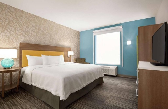 Haven in The Heart of Colorado! Pet-friendly, Indoor Swimming Pool!