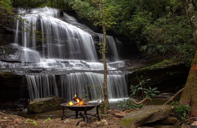 Havilah Falls - Master Crafted Luxury Cabin w/Private Waterfall and Sliding Rock