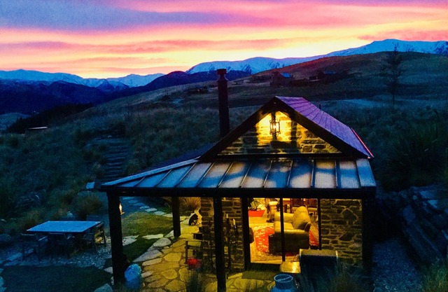 HawkRidge Chalet - Honeymooners Chalet Spa Pool & Uninterrupted mountain views