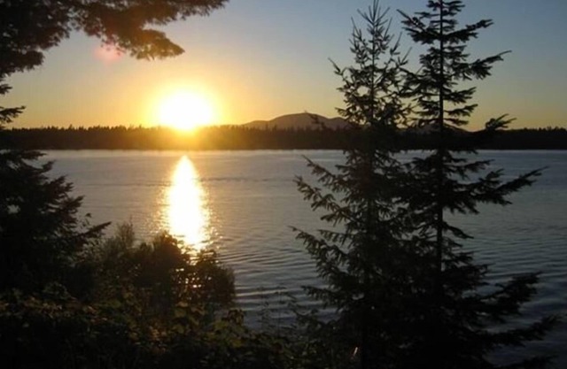 Hayden Lake Summer Home/Private Dock/Spectacular Sunsets