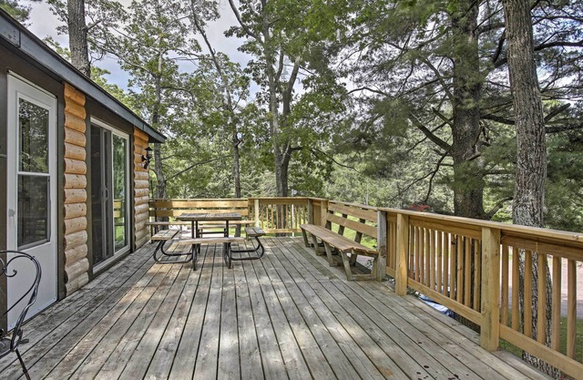 Hayward Cabin on Grindstone Lake: Bring Your Boat!