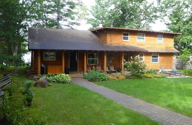 Heart Lake Log Home, 4 BOATS, Sandy Lake; Family Vacation. SPECIAL RATES 8/14-23