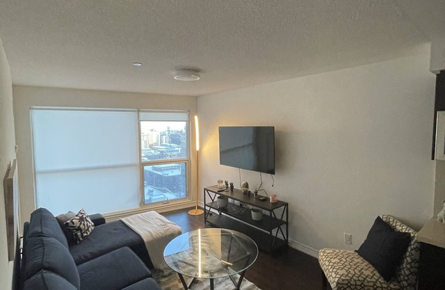 Heart Of Downtown 1BR/2BA