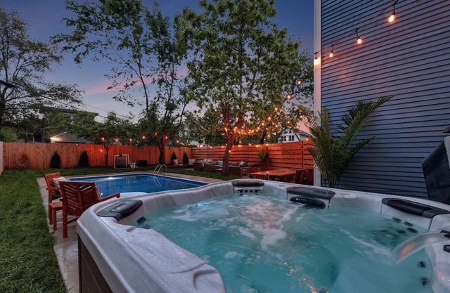 Heated pool & spa, luxury Oasis, centrally located, 5-bed & 3.5 bath