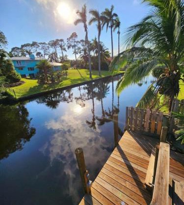 Heated pool w river views dock your boat Jet ski