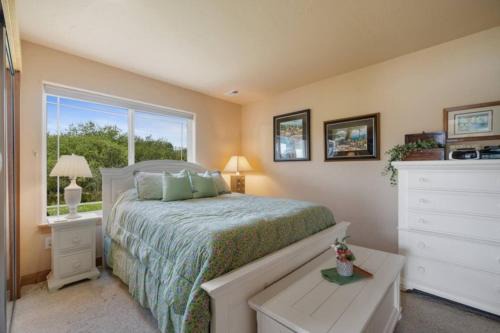 Heaven By The Sea 3br Retreat W Lake Views
