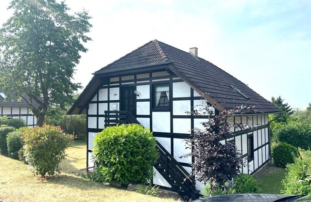Heerlijk 8-10 Persoons Vakantiehuis aan het Nationaalpark Kellerwald Edersee