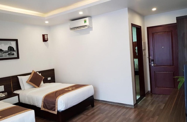 Helen Halong Hotel