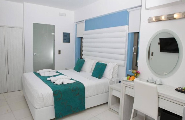 Hellas Beach (Hellas Boutique Hotel)