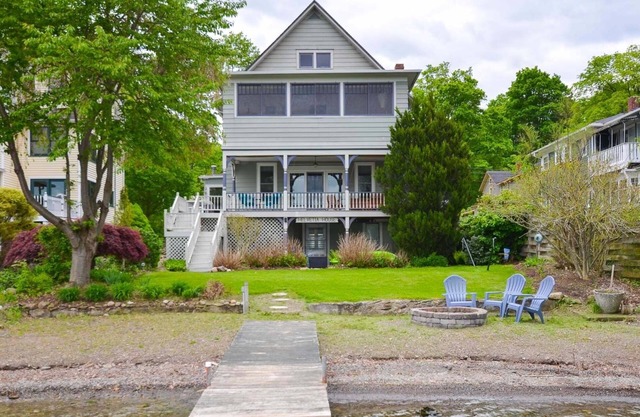 Helvetia House: Historical Lake Home on Keuka Lake Wine Trail!