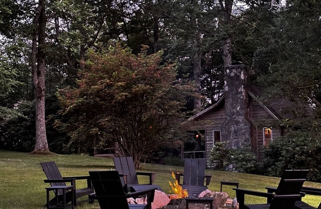 Hemlock Cabin | Hot tub | Fireplace | 2 BR