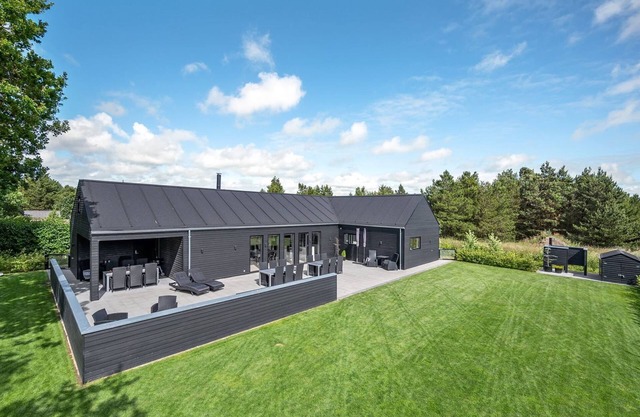 "Henrikke" - 500m to the fjord by Interhome