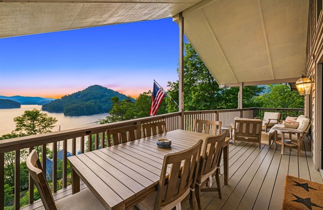 Heras Hideaway - Lake Glenville Views