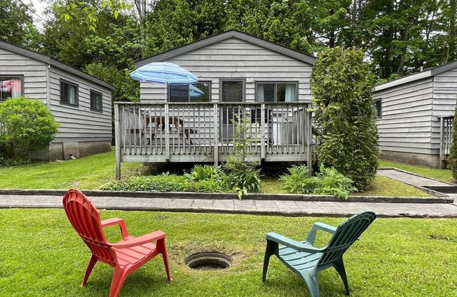 Heron-Cedar Garden Cozy Cottage #5 for a relaxing week of fun and adventure