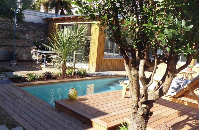 Heron's Nest: Urban gite with heated pool in the heart of Nantes