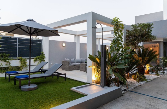 Hestia Grey Villa Luxury Property next to the Beach near Rethimno