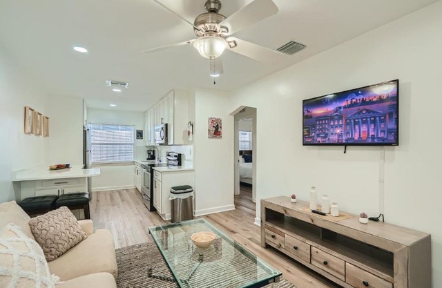 Hidden Oasis * Stunning 2 BR * Sunset Shores
