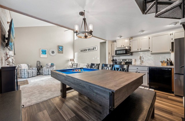 Hidden ONEder - 3BR Ski Resort Townhome - Sleeps 7