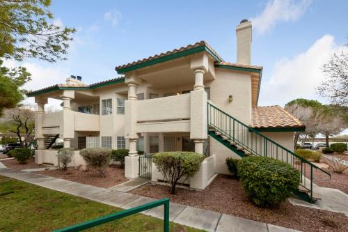 HiddenJewel Near Summerlin