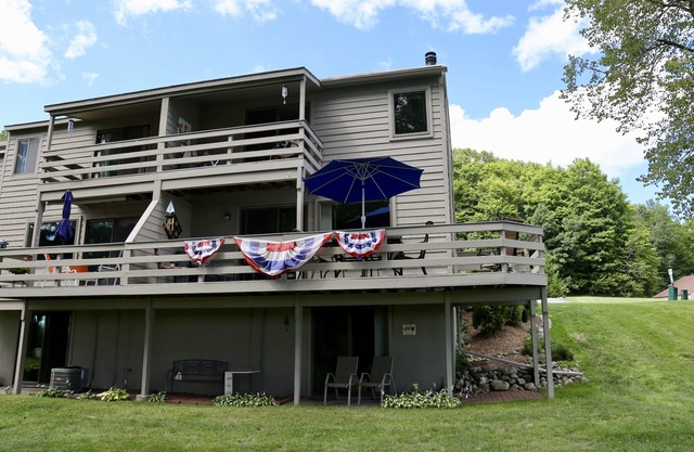 Hideaway Valley #19 - Close to Golf + Skiing - Sleeps 8!