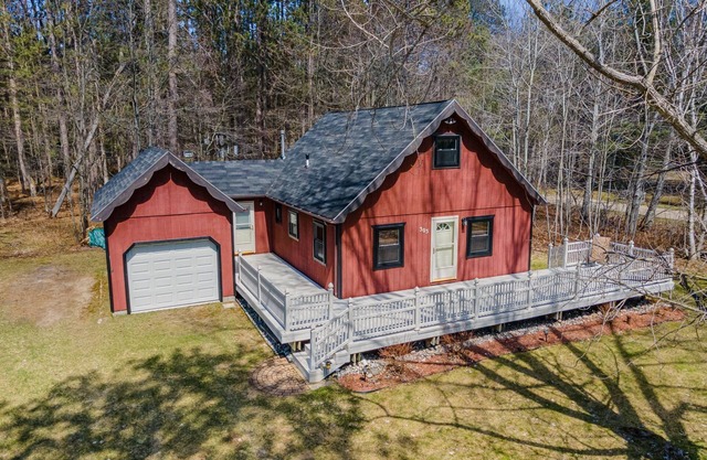 Higgins Haven - A cozy 2 bedroom cottage with loft