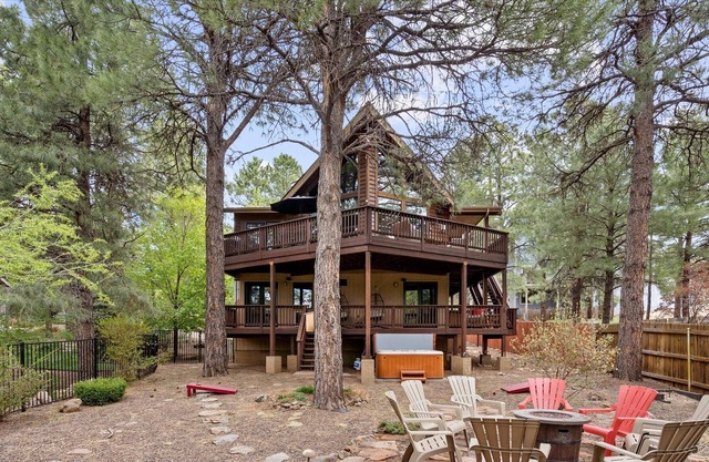 HIGH ALTITUDE HAVEN: SPA + PET FRIENDLY + TRAILS