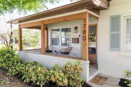 Highland House in Downtown Vero