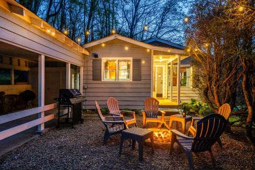 Highlands Escape with Views 5 Min to Downtown