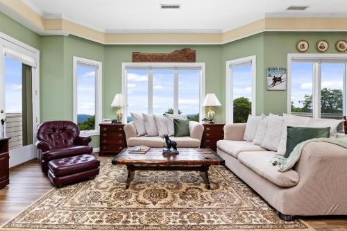 Highridge Court 08 with Wintergreen Advantage