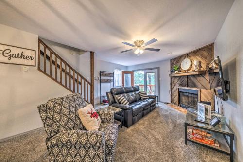 Hike, Golf and Explore Ruidoso Retreat with Deck!