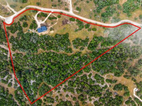 Hill Country Escape w/Views Plus, Hot-Tub and Pet Friendly!