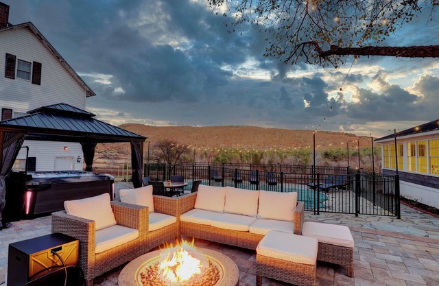 Hillsdale Escape with Pool, Firepit, Hot Tub, Game Room