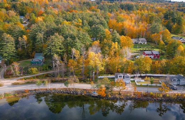 Hilltop Lakeview Retreat - At the Lake & Close to Downtown!