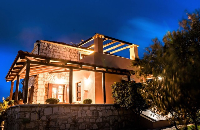 Hilltop Retreat Stunning Views Near Knossos