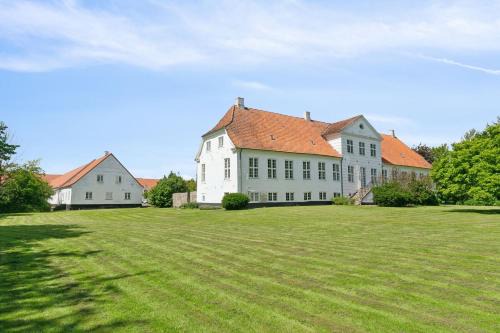 Hindemae Estate An Exclusive Experience in Scenic Surroundings