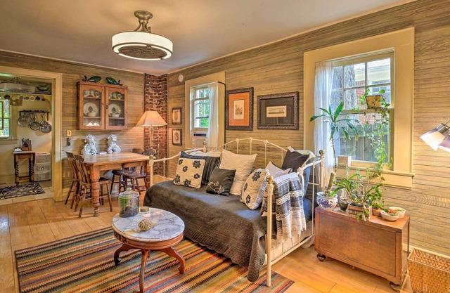 Hip Apartment Near Old Fourth Ward & Downtown ATL