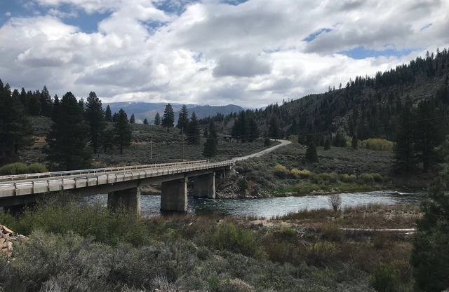 Hirschdale Hideaway on the Truckee River - Fly Fishing, Skiing, Hiking, Biking
