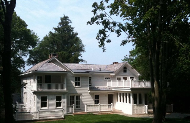 Historic Amagansett Farmhouse - Family Friendly, Lush, Private