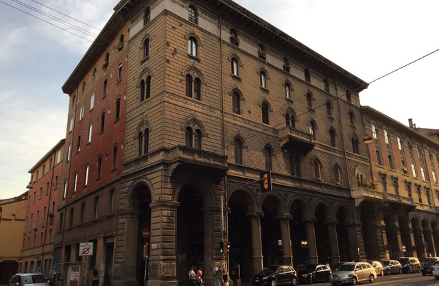 historic center five minutes from Piazza Maggiore