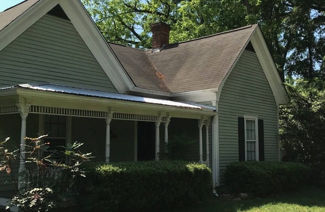 Historic downtown Watkinsville cottage